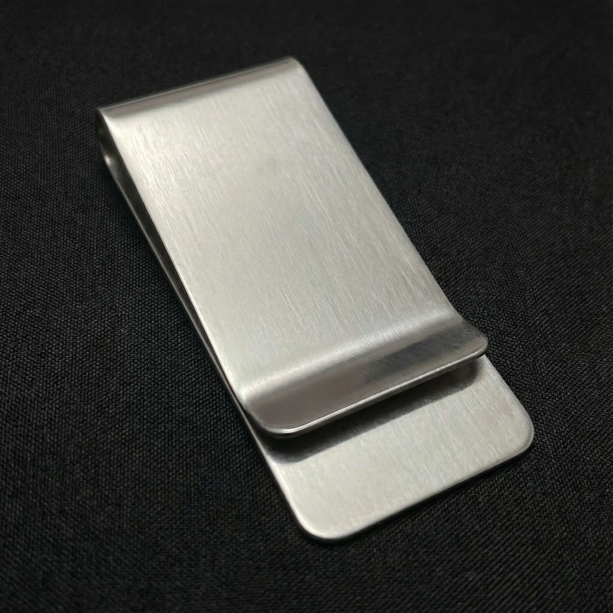 Széles Pénzcsipesz Gravírozással - Gallery